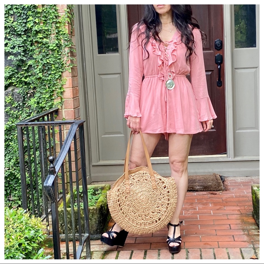ROSE CHIC LACE UP ROMPER - Picture 4 of 8